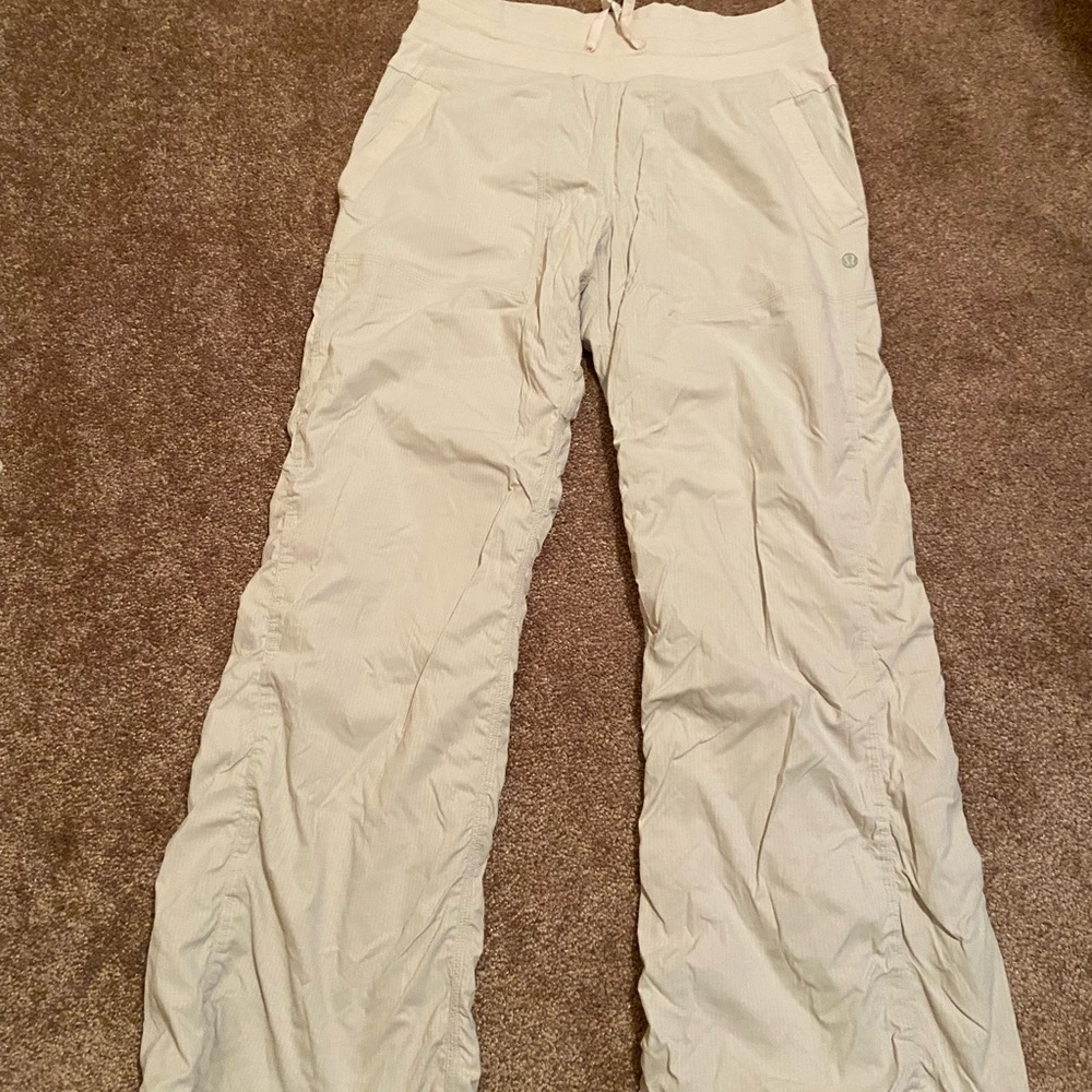 Lululemon dance studio pants, lined, size 6. Hemmed! Inseam - see pics.